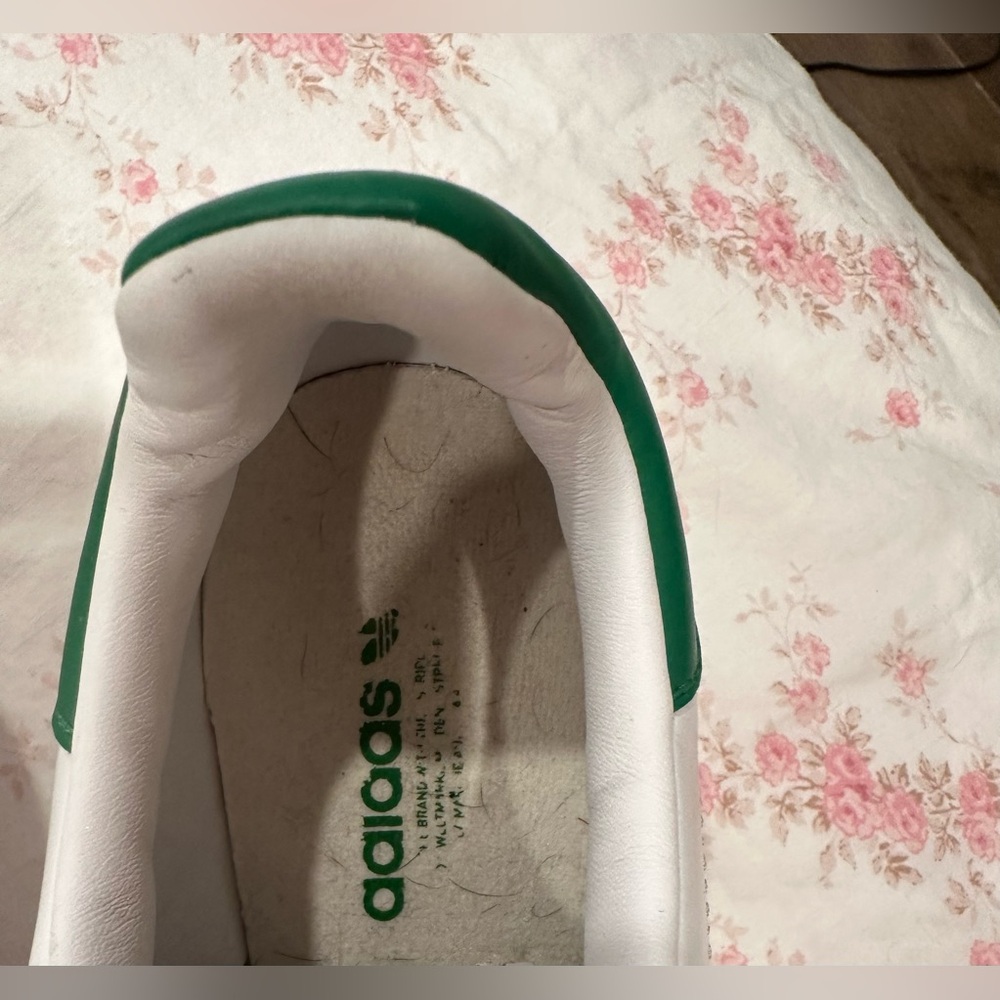 Adidas Stan Smith Women's White Sneakers with Green Trim size 7 - Picture 3 of 6